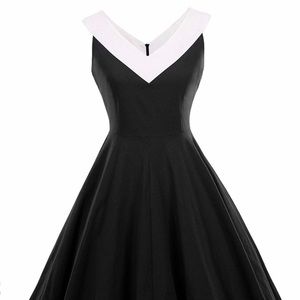 NWT 1950s Vintage Dress V-Neck Swing Stretchy